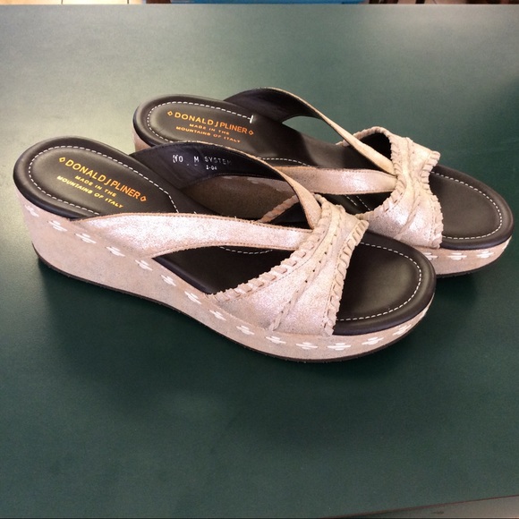 Donald Pliner Shoes! - Picture 4 of 7